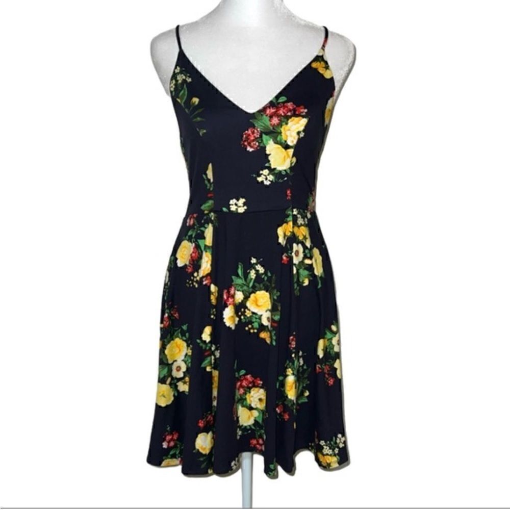 My Michelle Navy floral dress NWT